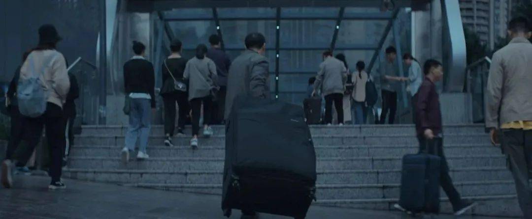 【太阳成集团tyc7111cc】
比《缄默沉静的真相》更黑暗的原来在书里……(图9)