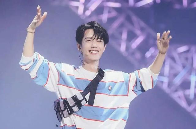 哈根达斯卫生黑幕遭曝光员工擦完鼻子后接着做甜点|太阳成tyc7111cc(图2) 太阳成集团tyc7111cc