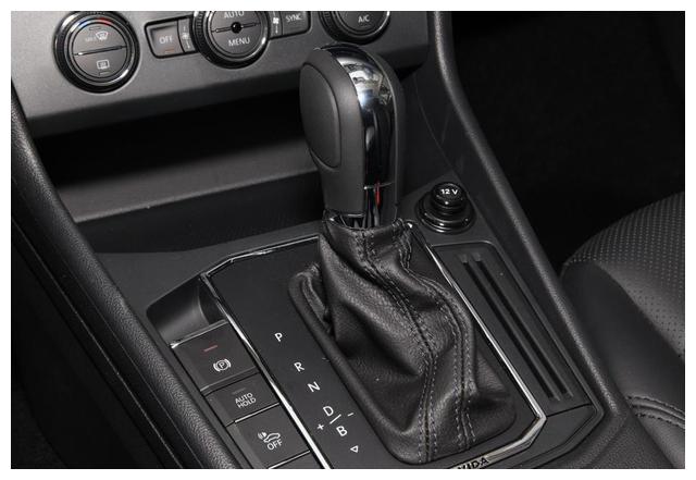 藕尖长在莲藕哪个地方 藕尖是夏季时令菜|太阳成集团tyc7111cc(图1) 太阳成tyc7111cc