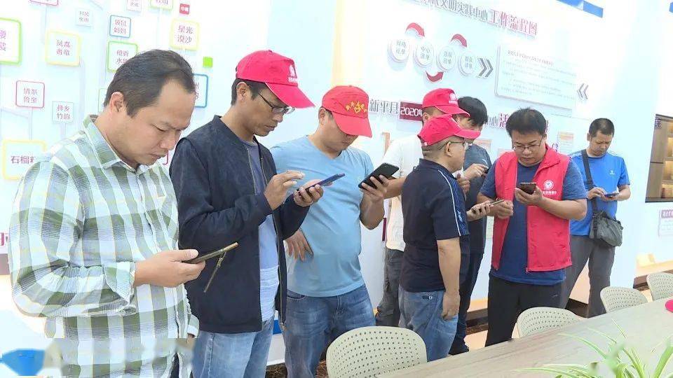 太阳成tyc7111_
新平：各界爱心人士努力响应“99公益日”项目(图6)